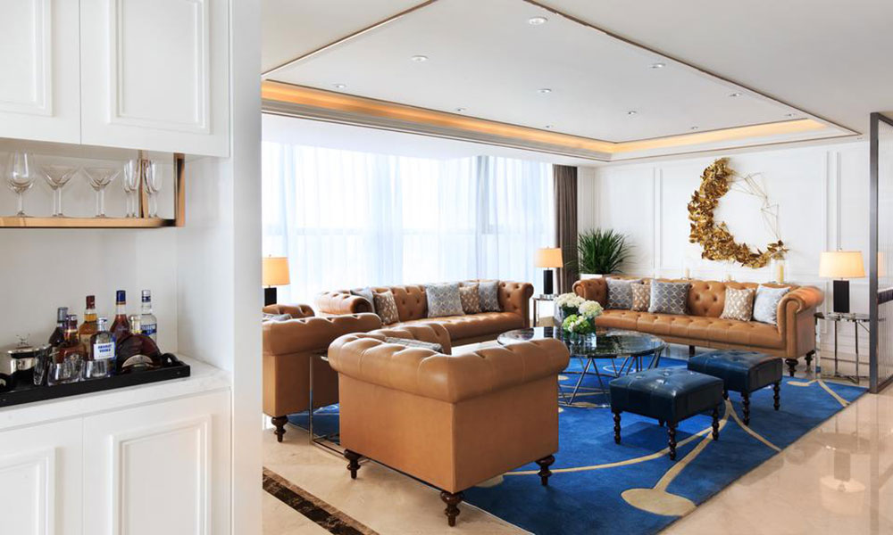 酒店家具日常保養(yǎng)：保持滋潤(rùn)