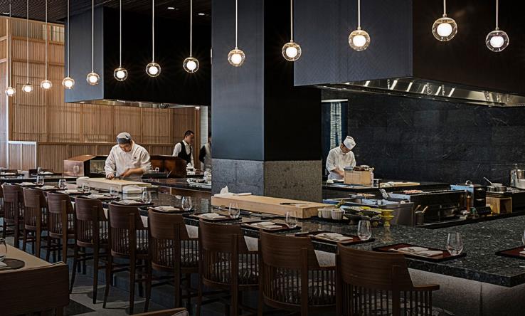 商務酒店家具的實木家具上漆有哪些好處？